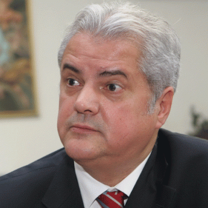Năstase ironizează ieşirea lui Băsescu la munte şi îl numeşte 